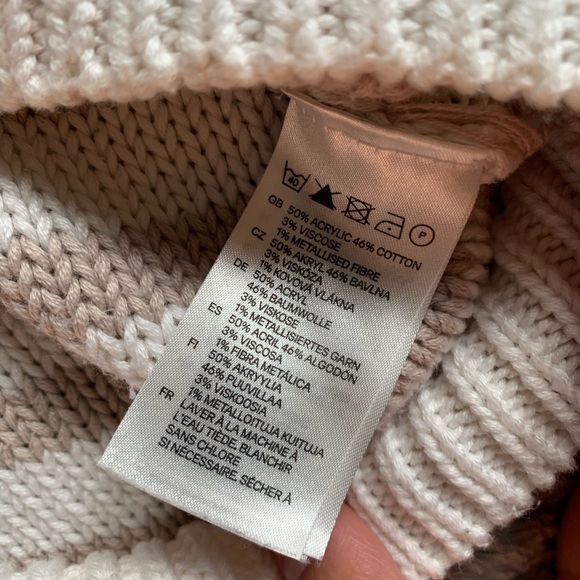 H&M  medium white and tan stripe sweater - Picture 4 of 5